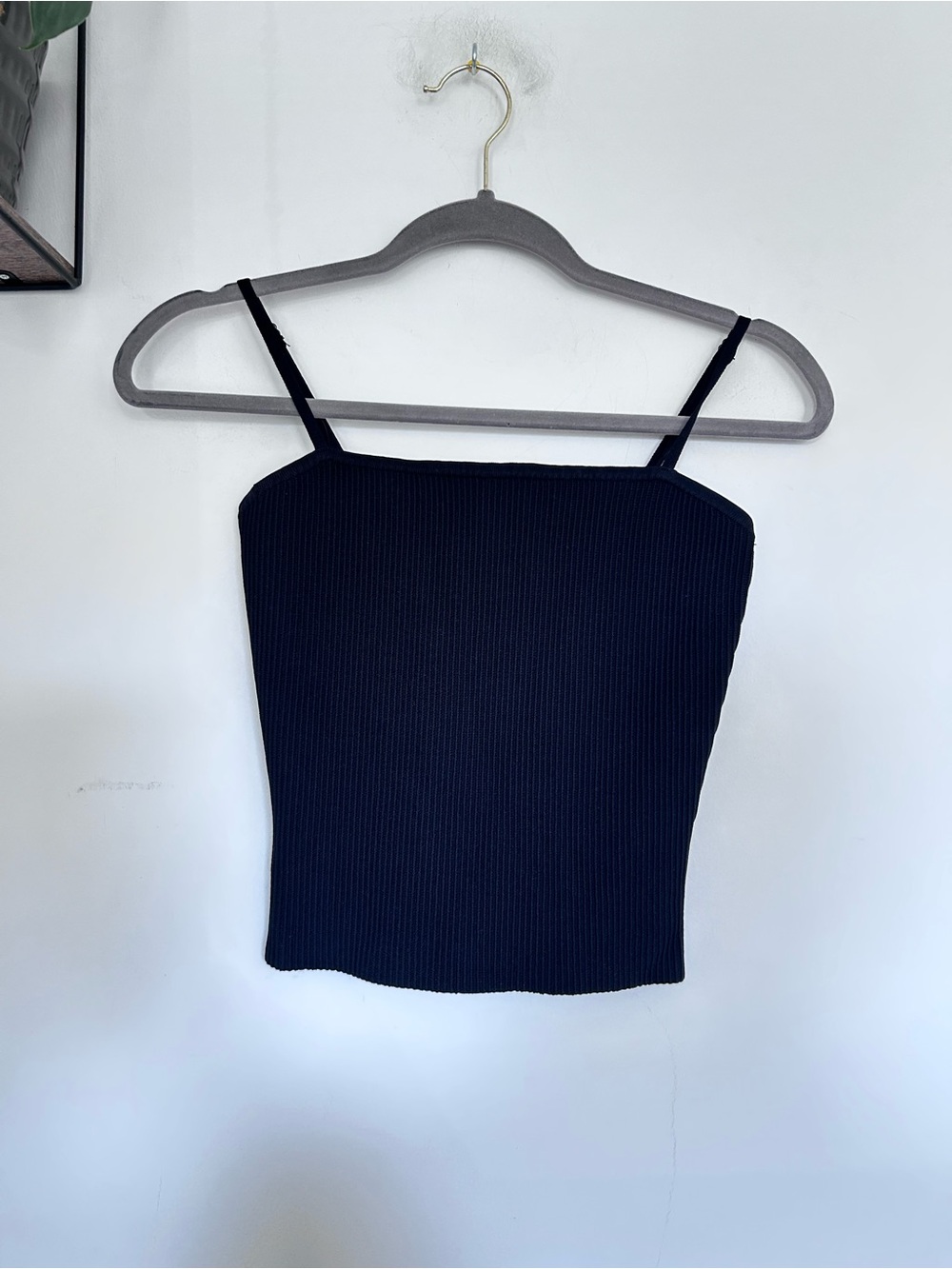 Babaton Aritzia Black Ribbed Sculpt Knit Tank Top Cami Size Small